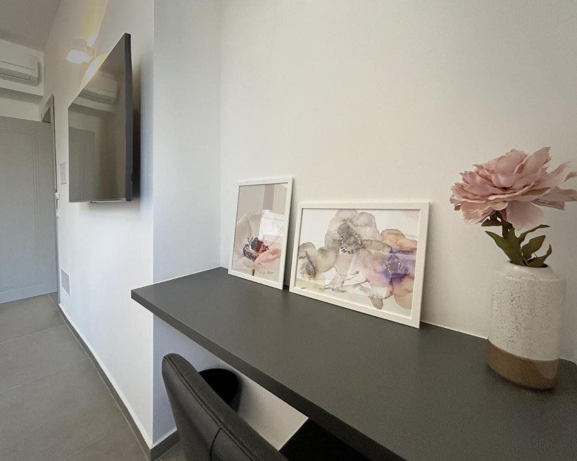 New Moon Rooms La Spezia Exterior photo